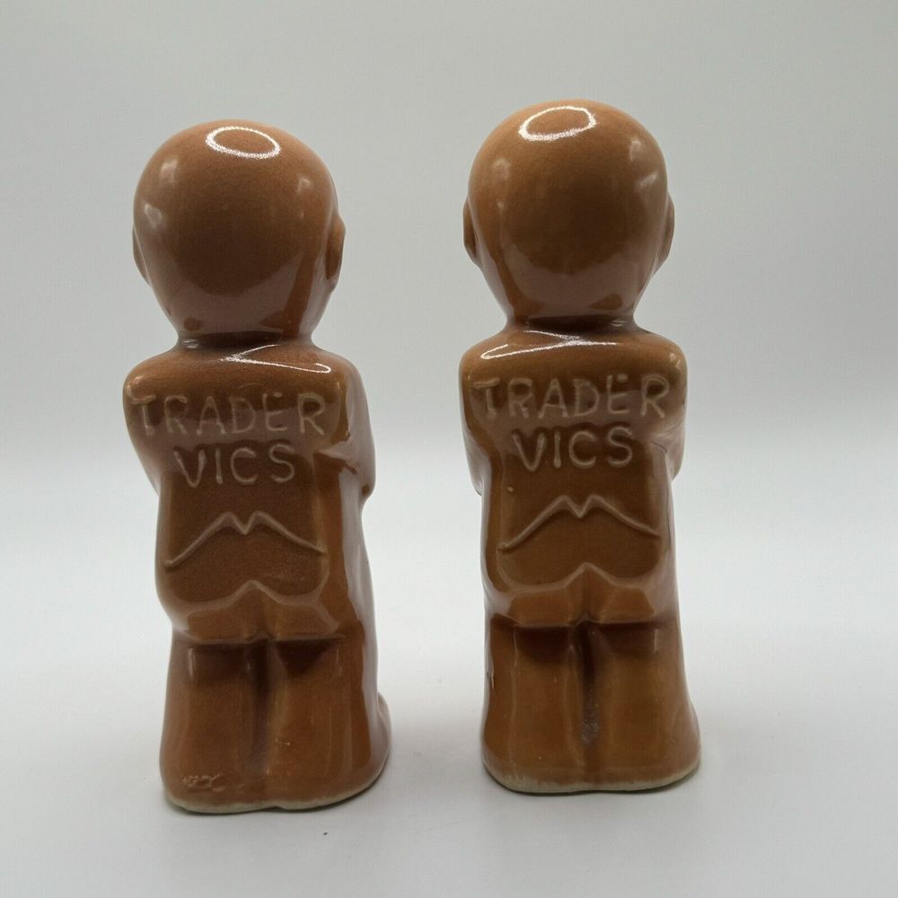 Vintage TRADER VIC'S Retro TIKI Ceramic Salt & Pepper Shaker Set Figurines Japan - Picture 3 of 5